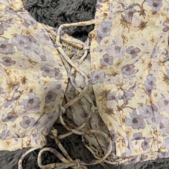 Linen Cropped Blouse - Picture 8 of 10